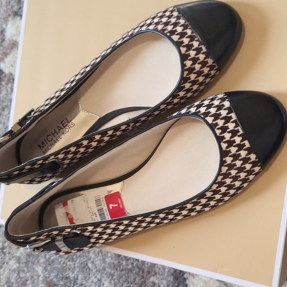 Michael Kors Dion Ballet Flats Size 7